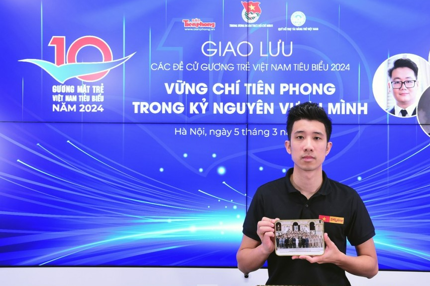 Chàng trai phục dựng, lưu trữ giá trị lịch sử bằng công nghệ