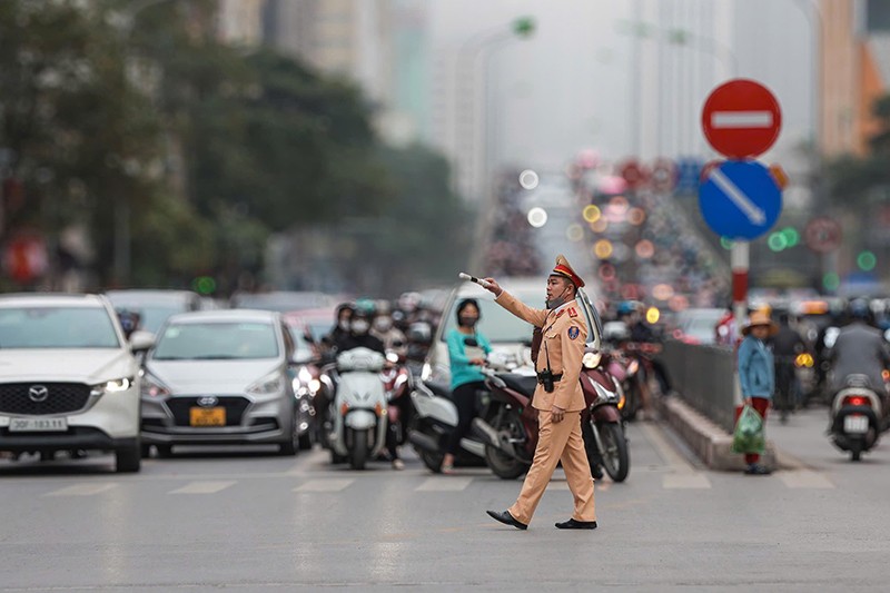 CSGT điều tiết, phân luồng giao thông trong các khung giờ cao điểm