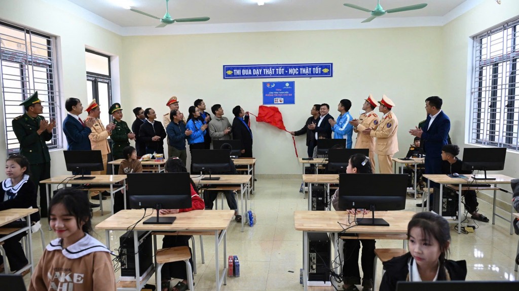 Khánh Thành công trình thanh niên