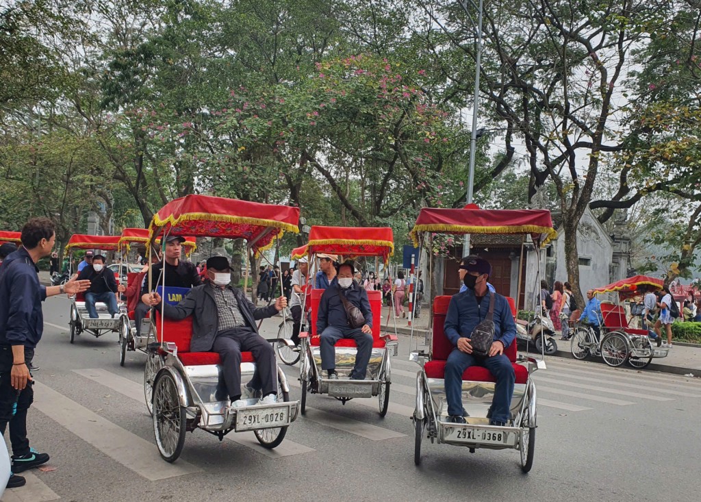 Giao thông phố cổ sau 10 ngày thí điểm cấm xe trên 16 chỗ