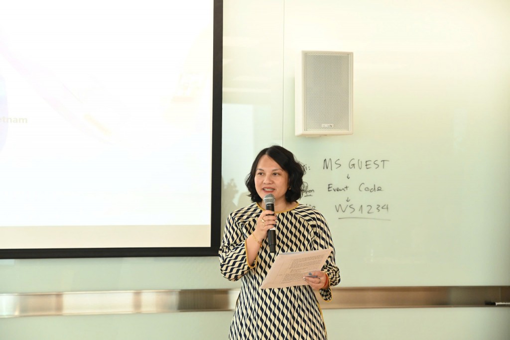 bà Nguyễn Quỳnh Trâm, Tổng giám đốc Microsoft Việt Nam,