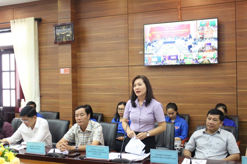 Lãnh đạo các sở, ban, ngành đã trực tiếp giải đáp, cam kết tạo điều kiện thuận lợi để thanh niên tham gia vào các lĩnh vực quan trọng của tỉnh.