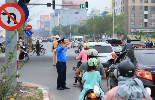 Tăng cường kiểm tra, bảo trì hệ thống đèn tín hiệu giao thông