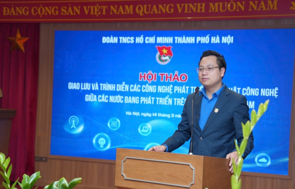 Xây dựng thế hệ thanh niên làm chủ khoa học công nghệ