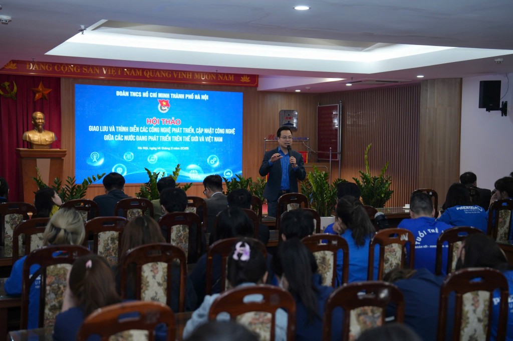 Xây dựng thế hệ thanh niên làm chủ khoa học công nghệ