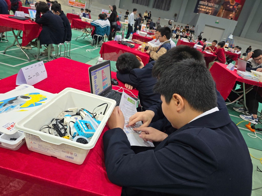 Học sinh Đông Anh sáng tạo cùng cuộc thi Robocon