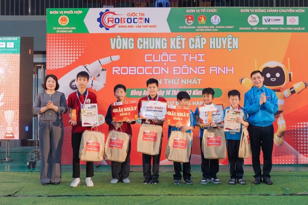 Các đội đạt giải Nhất