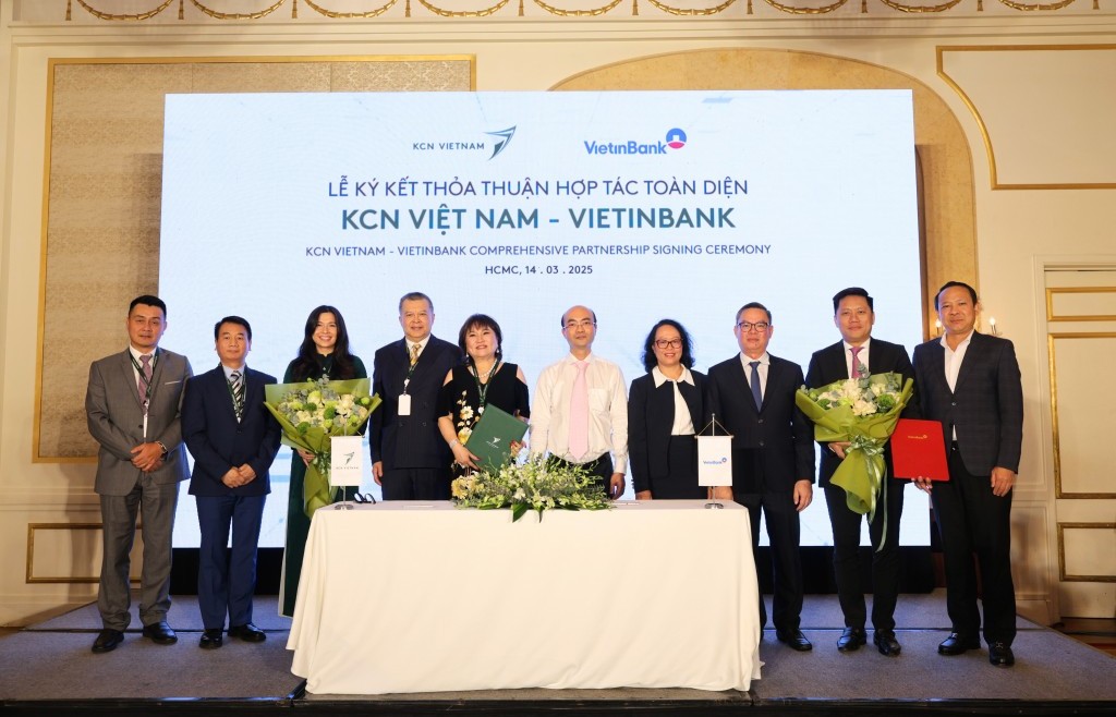 Tập đoàn KCN Việt Nam ký thỏa thuận hợp tác toàn diện với VietinBank