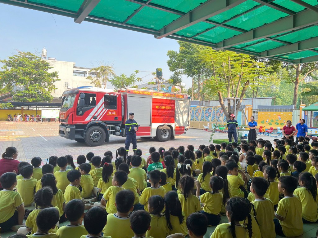 Chương trình bổ ích được các em học sinh thích thú.