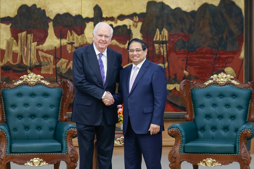 Thủ tướng Phạm Minh Chính tiếp Giáo sư Thomas Vallely, Cố vấn cấp cao về Việt Nam tại Viện Weatherhead Đông Á (WEAI), Đại học Columbia (Hoa Kỳ) - Ảnh: VGP/Nhật Bắc