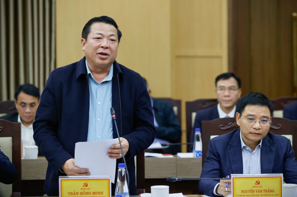 Bộ trưởng Bộ Xây dựng Trần Hồng Minh phát biểu tại buổi làm việc - Ảnh: VGP/Nhật Bắc