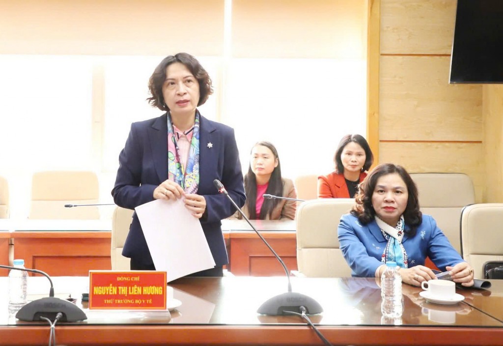VNVC trao tặng 500.000 liều vắc xin phòng bệnh sởi tới Bộ Y tế