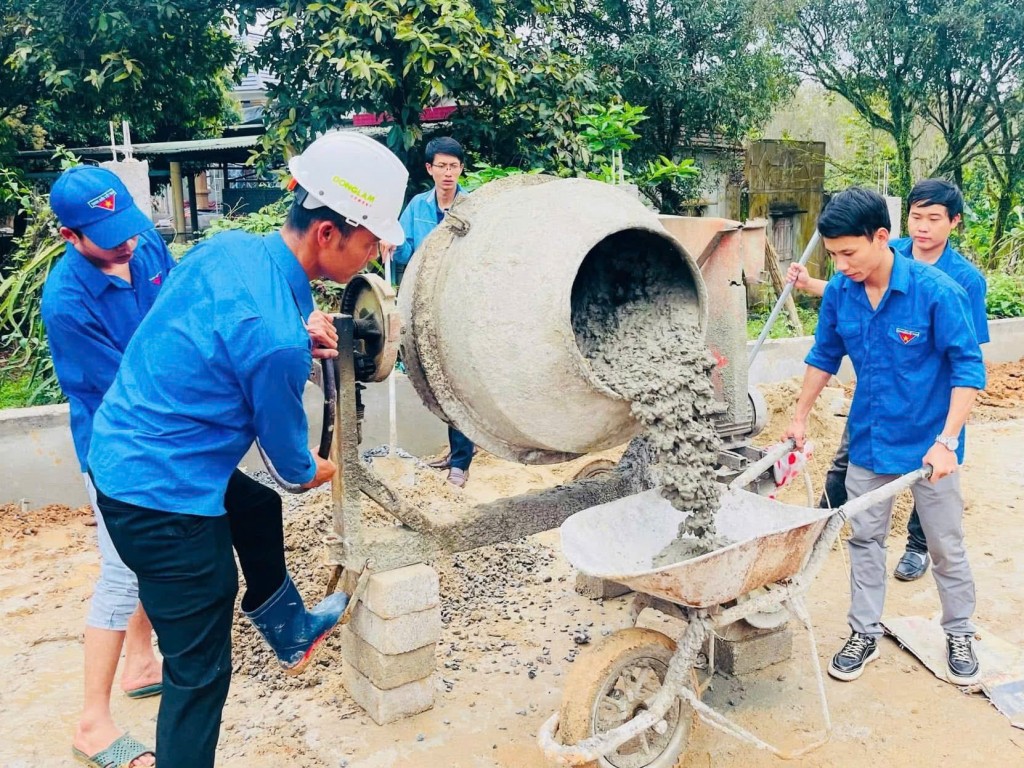 Hoạt động nhằm phát huy vai trò xung kích, trách nhiệm của đoàn viên, thanh niên trong tham gia tình nguyện xây dựng đô thị văn minh