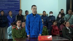 Kẻ đâm chết người do mâu thuẫn va chạm giao thông lĩnh án