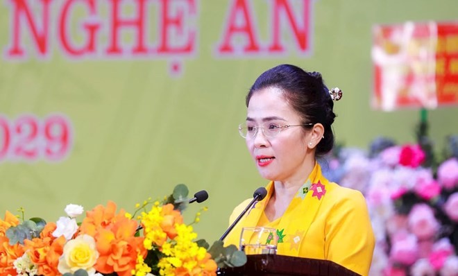Đồng chí Võ Thị Minh Sinh - Chủ tịch Ủy ban Mặt trận Tổ quốc tỉnh giữ chức Phó Bí thư Tỉnh ủy Nghệ An.