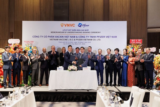 Thúc đẩy chia sẻ kiến thức trong sản xuất vắc xin tại Việt Nam