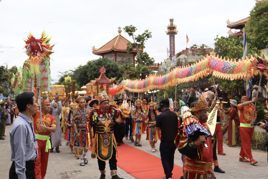 Lễ hội Quán Thế Âm Ngũ Hành Sơn gắn liền với Di tích quốc gia đặc biệt Danh thắng Ngũ Hành Sơn (Ảnh Đ.Minh)