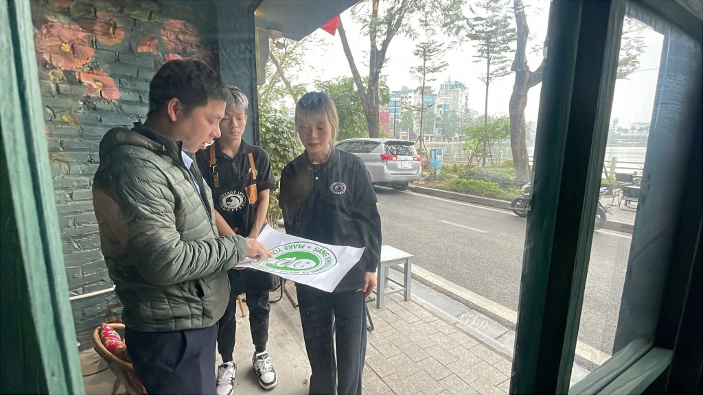 Nhiều chủ nhà cho khách du lịch sử dụng miễn phí nhà vệ sinh Nhiều chủ nhà cho khách du lịch sử dụng miễn phí nhà vệ sinh