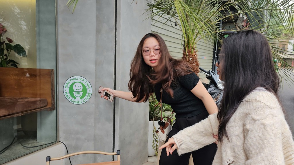 Nhiều chủ nhà cho khách du lịch sử dụng miễn phí nhà vệ sinh Nhiều chủ nhà cho khách du lịch sử dụng miễn phí nhà vệ sinh