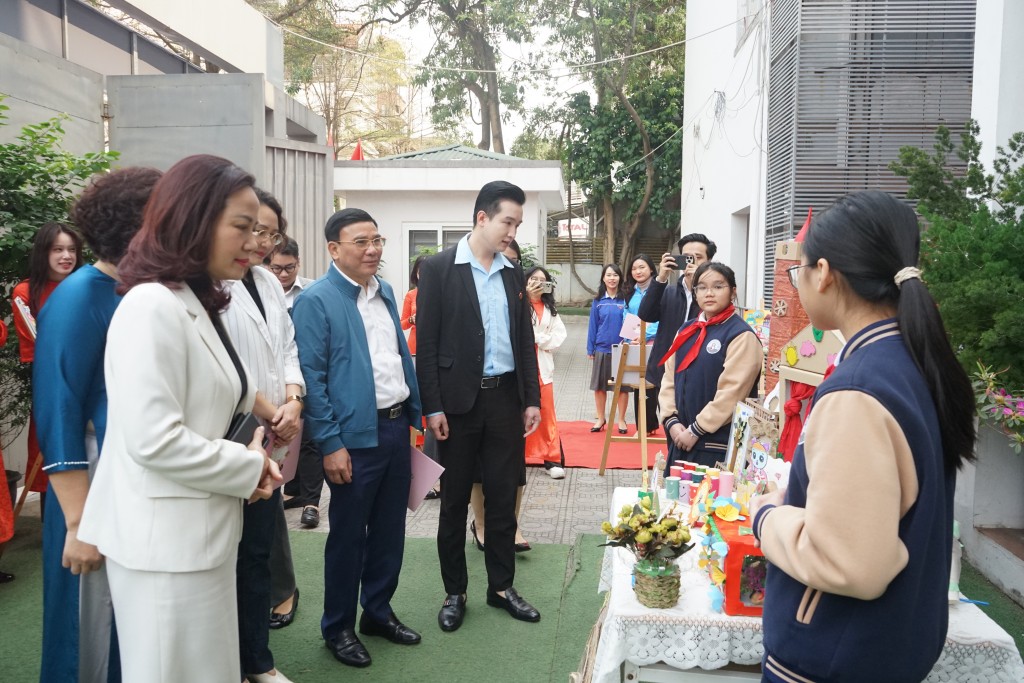 Chiến sỹ nhí xây dựng trường học sáng - xanh - sạch - đẹp