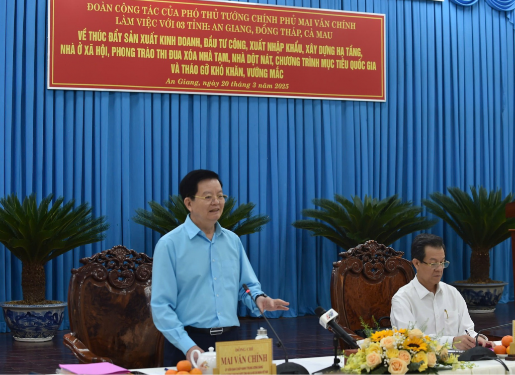 Phó Thủ tướng Mai Văn Chính làm việc với các tỉnh An Giang, Đồng Tháp và Cà Mau về tình hình sản xuất kinh doanh, đầu tư xây dựng, giải ngân vốn đầu tư công, xuất nhập khẩu, những vướng mắc, khó khăn của các tỉnh - Ảnh: VGP/Giang Thanh