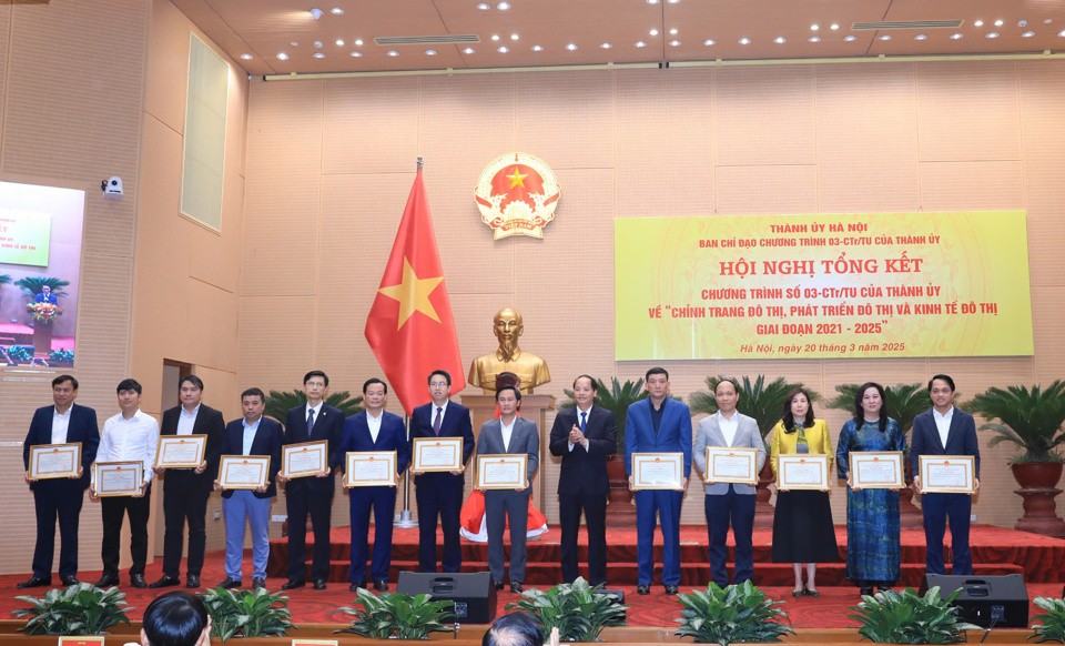 Khai thác chính sách đặc thù để phát triển đô thị