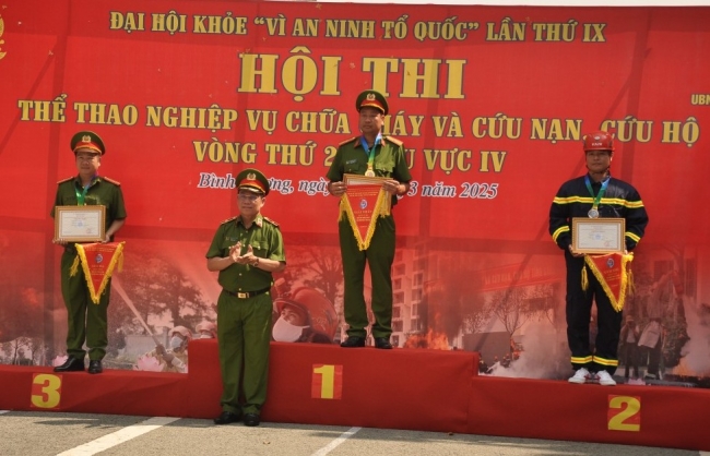 Công an Bình Dương đoạt giải Nhì vòng 2 hội thi phòng cháy, chữa cháy