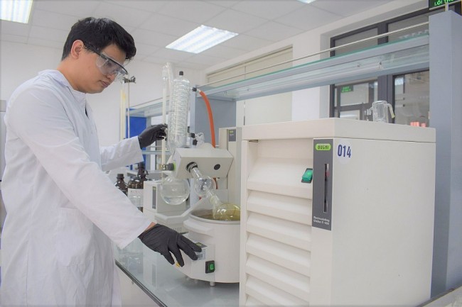 Bài 3: Nhà khoa học - những người tiên phong, mở đường
