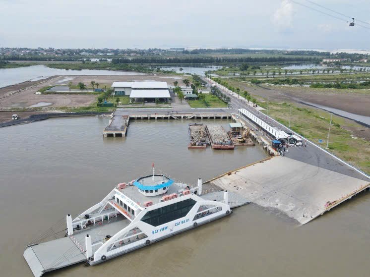 Bến phà Đồng Bài – Cái Viềng đang được đầu tư mở rộng. Ảnh: Lê Tân