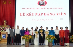 “Profile” ấn tượng của 3 tân đảng viên trường Ams