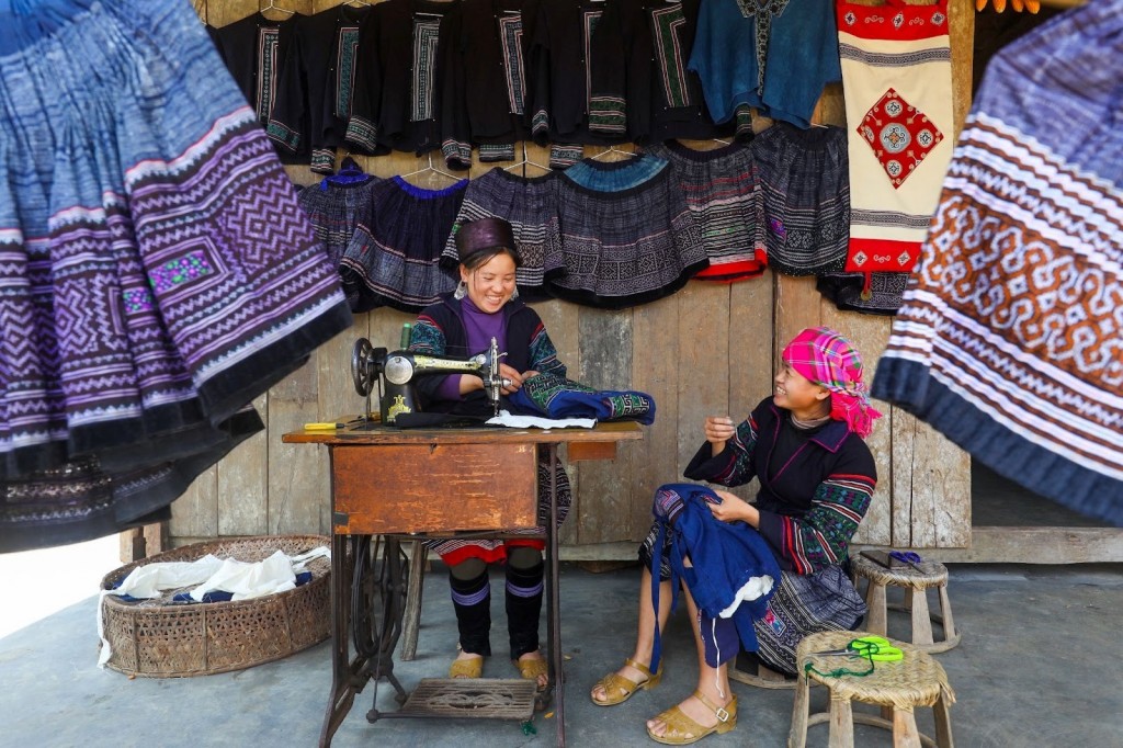 Hành trình săn hoa đỗ quyên trên đỉnh trời Tây Bắc