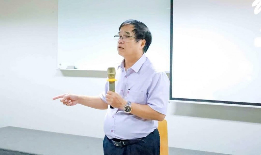  Nhà báo, giảng viên, TS Nguyễn Quang Hòa, nguyên Tổng Biên tập báo Tuổi trẻ Thủ đô