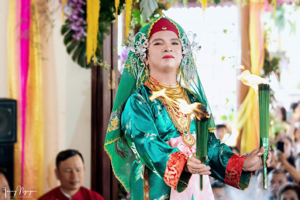 Bài 3: Để di tích đền Rừng “tỏa sáng”…