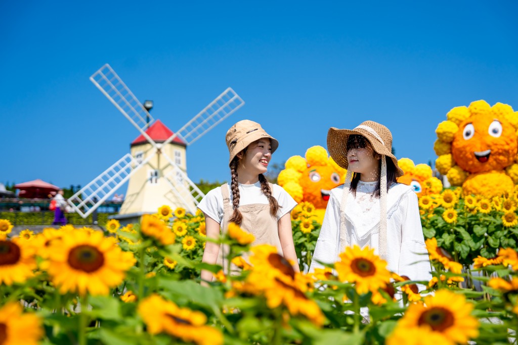 Sun World Ba Na Hills rực rỡ sắc vàng với Lễ hội Hoa Mặt trời