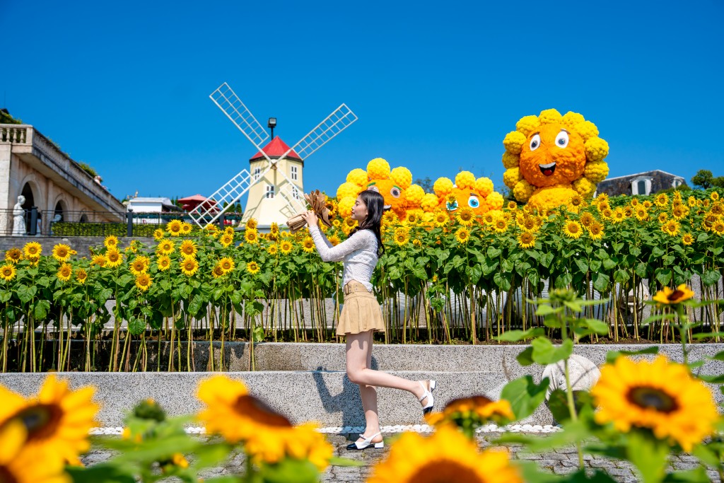 Sun World Ba Na Hills rực rỡ sắc vàng với Lễ hội Hoa Mặt trời