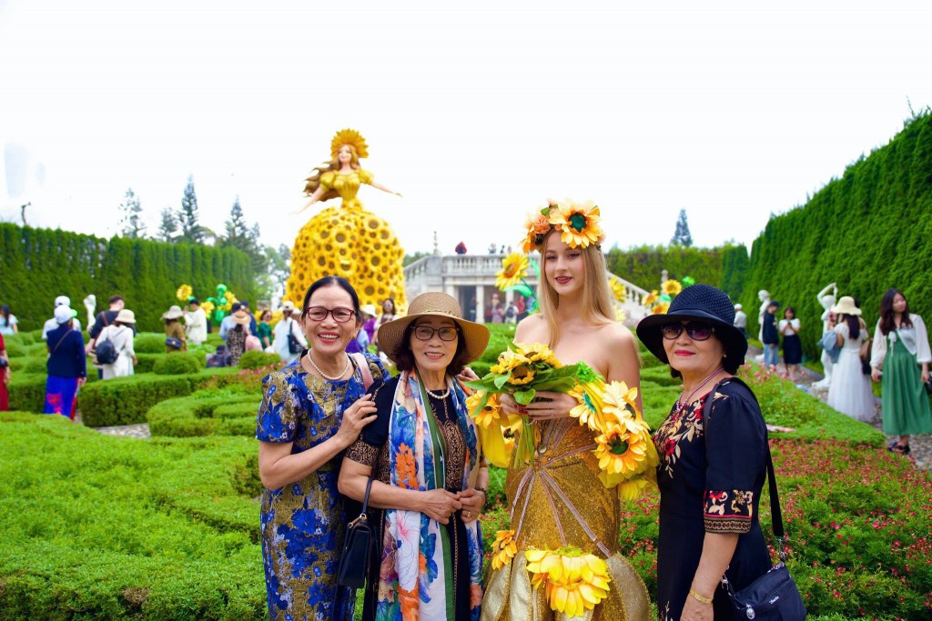 Sun World Ba Na Hills rực rỡ sắc vàng với Lễ hội Hoa Mặt trời