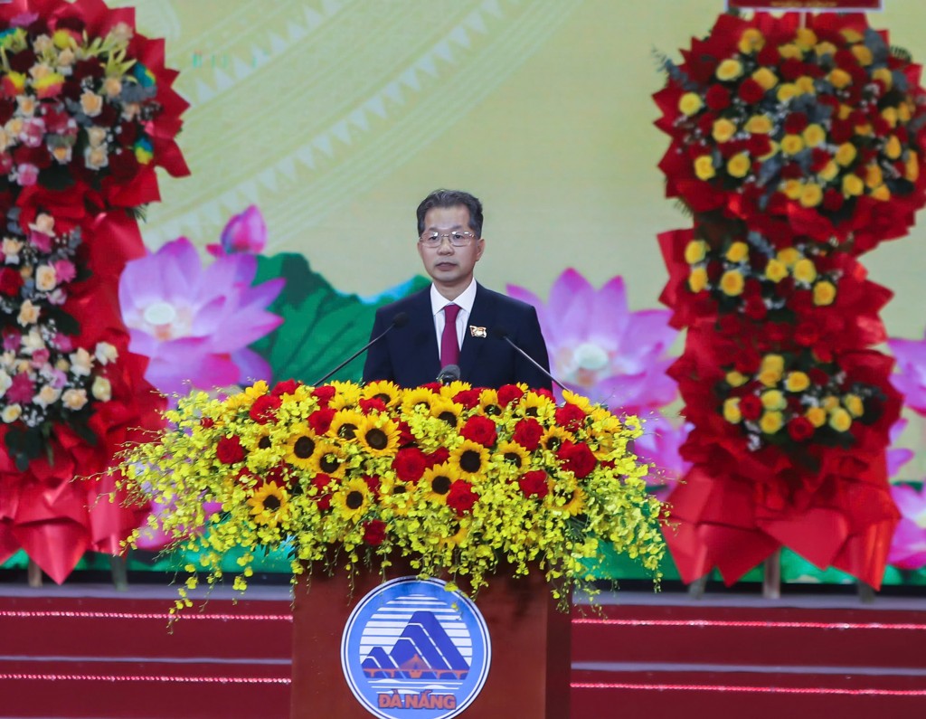 Ủy viên Trung ương Đảng, Bí thư Thành ủy, Trưởng đoàn đại biểu Quốc hội thành phố Đà Nẵng Nguyễn Văn Quảng phát biểu tại buổi lễ (Ảnh BTC)