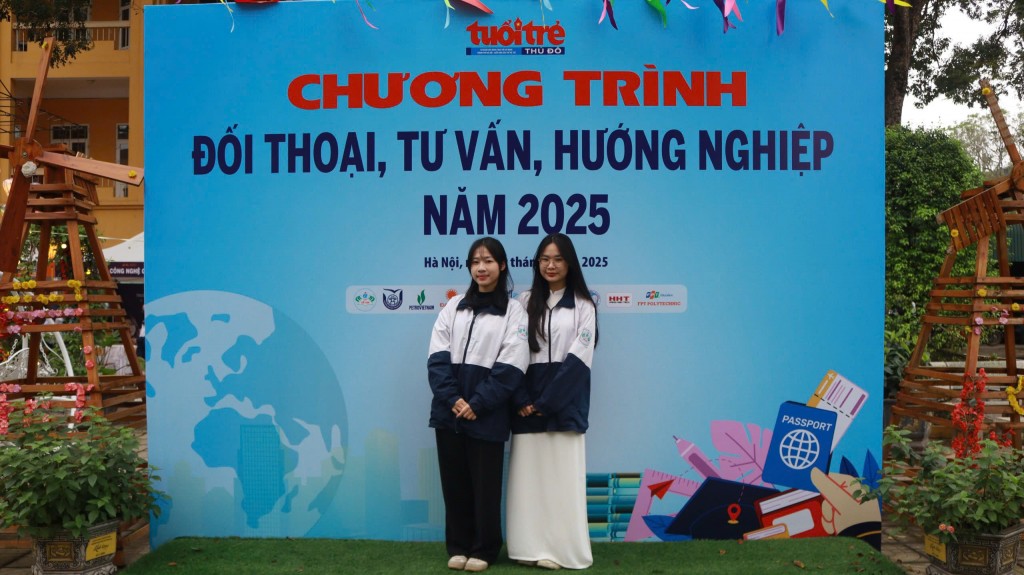 Gần 2000 teen cuối cấp hào hứng với chương trình tư vấn tuyển sinh