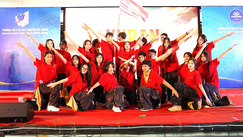 Sôi động Festival tiếng Anh “Miền đất hy vọng”