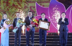 Bình Định đón nhận Huân chương Độc lập hạng Ba