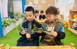 Sáng tạo đồ chơi xanh từ lá cây