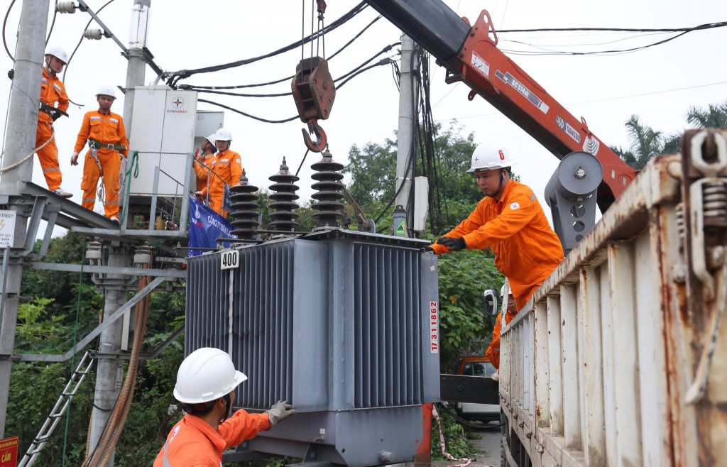 EVNHANOI chủ động ứng phó thiên tai trong mùa mưa bão