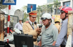 Thiết lập kỷ cương để xây dựng văn hóa giao thông