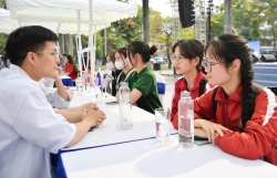 Hơn 1.000 thanh niên được tư vấn, khám sức khỏe sinh sản