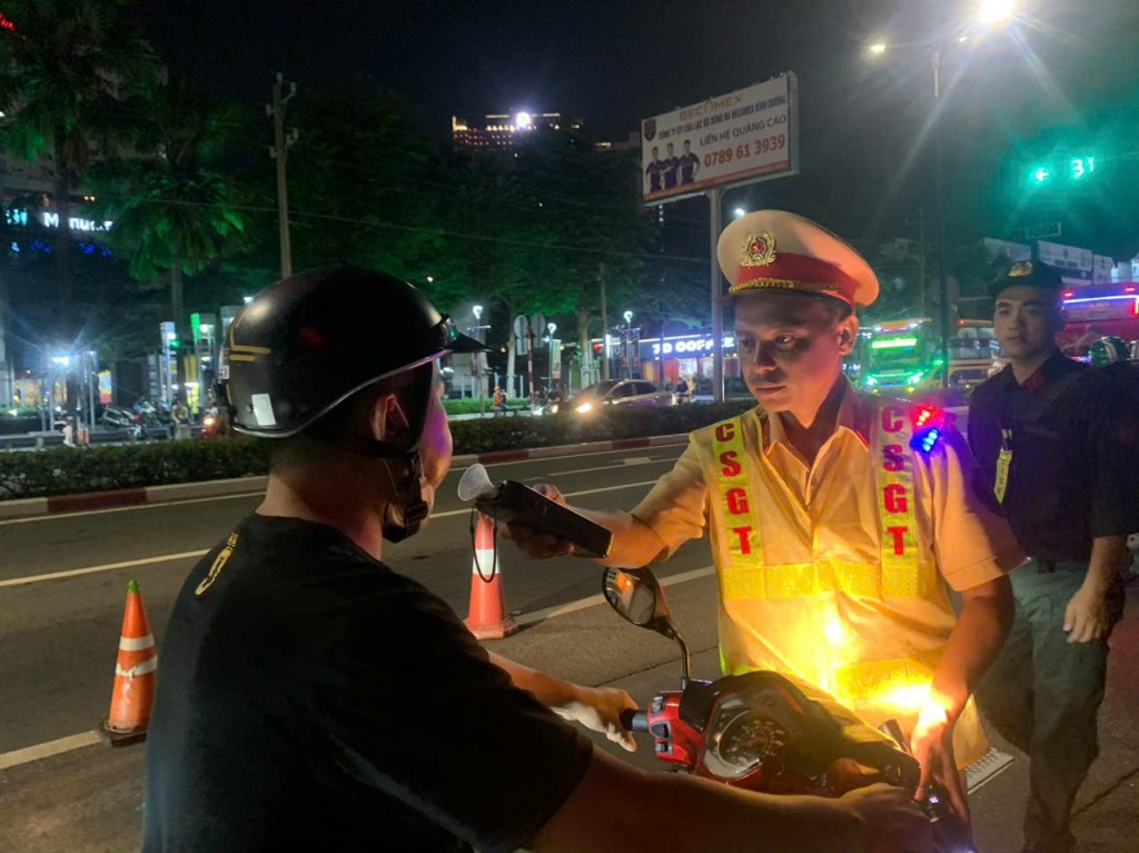 Các lực lượng Cảnh sát Giao thông sẽ tăng cường kiểm tra nồng độ cồn, đảm bảo trật tự an toàn giao thông