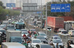 Cửa ngõ Hà Nội đông đúc trước kỳ nghỉ lễ Giỗ Tổ Hùng Vương
