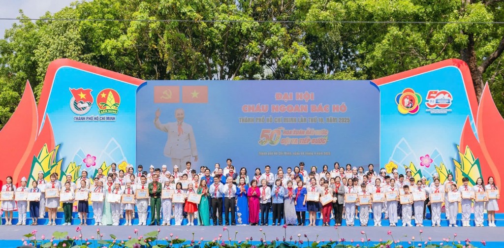 Tuyên dương 500 