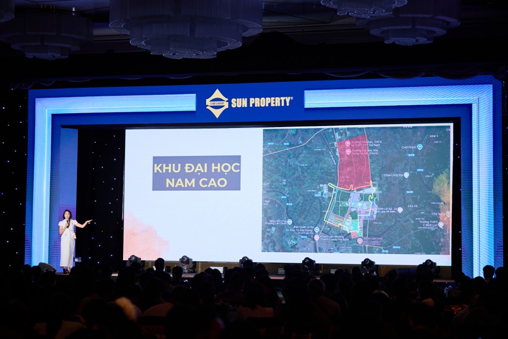 Bà Trịnh Kim Ngần, Giám đốc Kinh doanh Sun Property chia sẻ tại sự kiện (Ảnh: Sun Group)