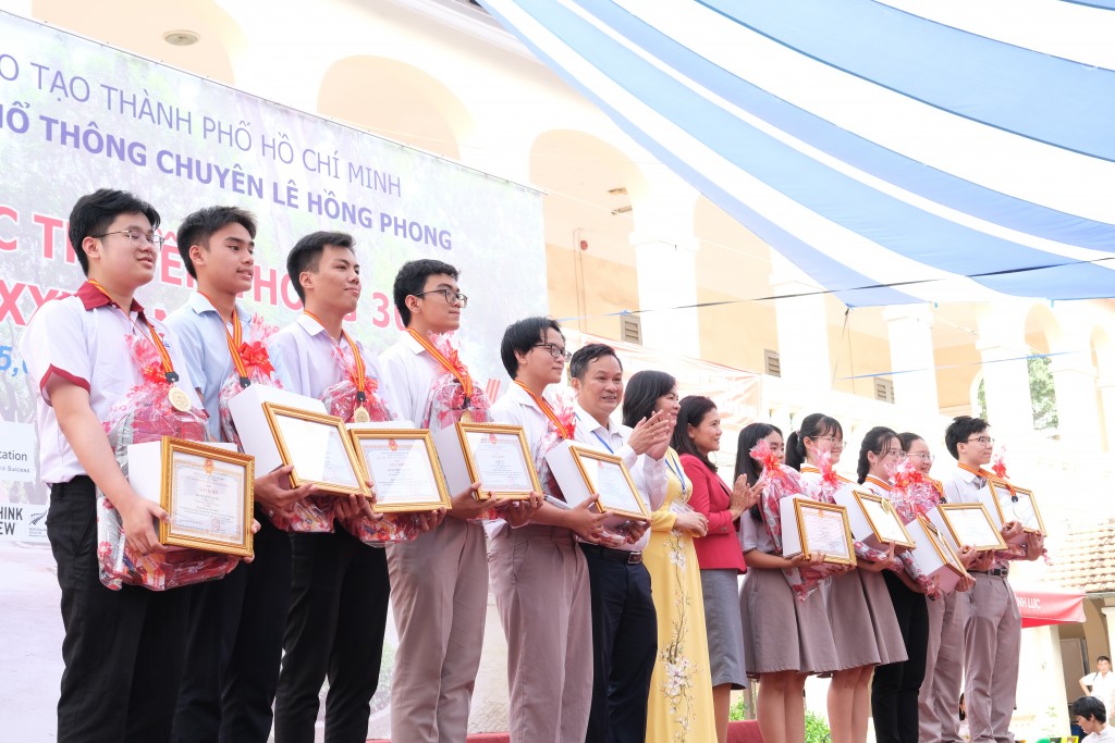 Hơn 3.000 thí sinh tham gia Kỳ thi Olympic truyền thống 30/4