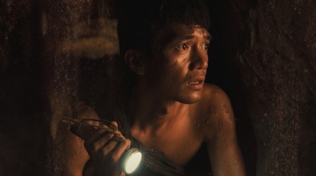 'Địa đạo' thu 20 tỷ đồng trong một ngày, kỷ lục chưa từng có